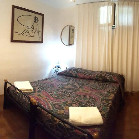 Taverna Derosas Apartment Golfo Aranci Bagian luar foto