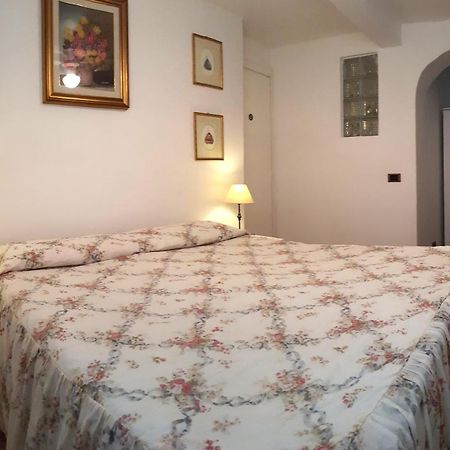 Taverna Derosas Apartment Golfo Aranci Bagian luar foto