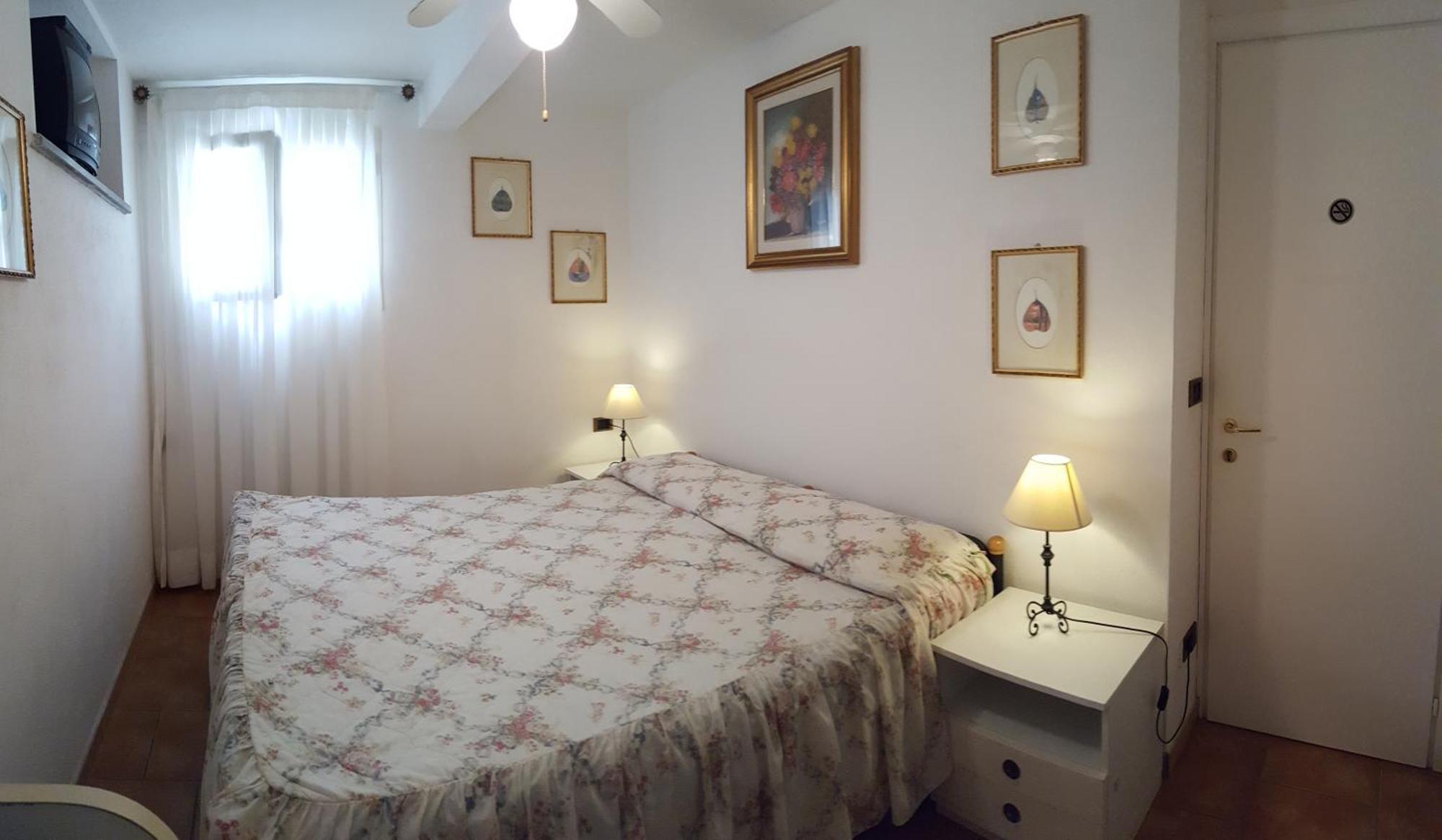 Taverna Derosas Apartment Golfo Aranci Bagian luar foto